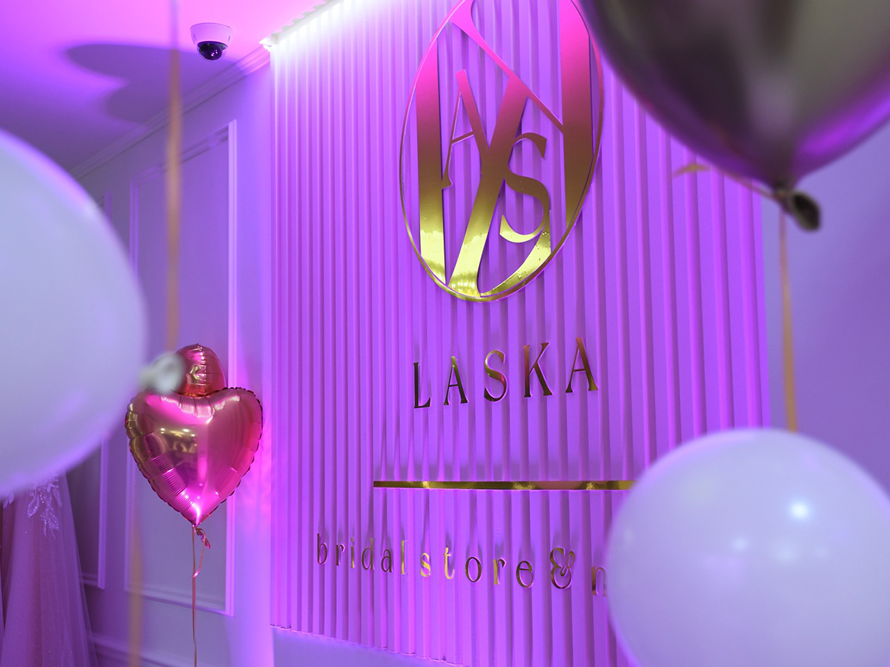 SALON OF WEDDING DRESSES AND FORMAL DRESSES LASK Banja Luka - Photo 4