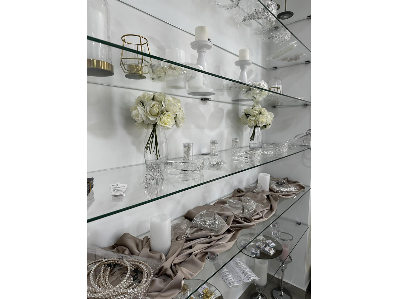 SALON OF WEDDING DRESSES AND FORMAL DRESSES LASK Banja Luka - Photo 5