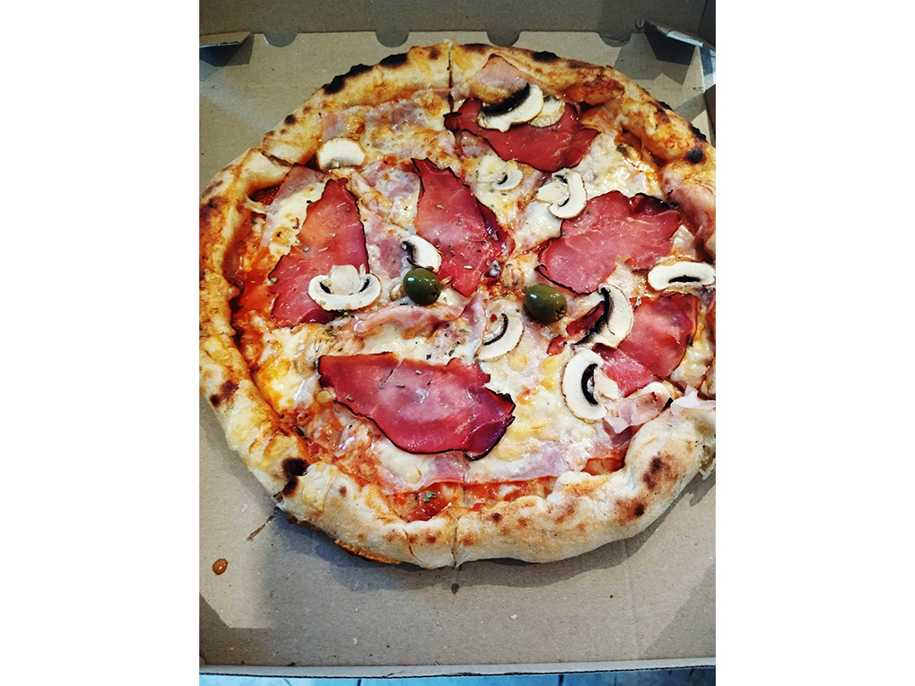 KLOOPIZZA Banja Luka - Photo 5